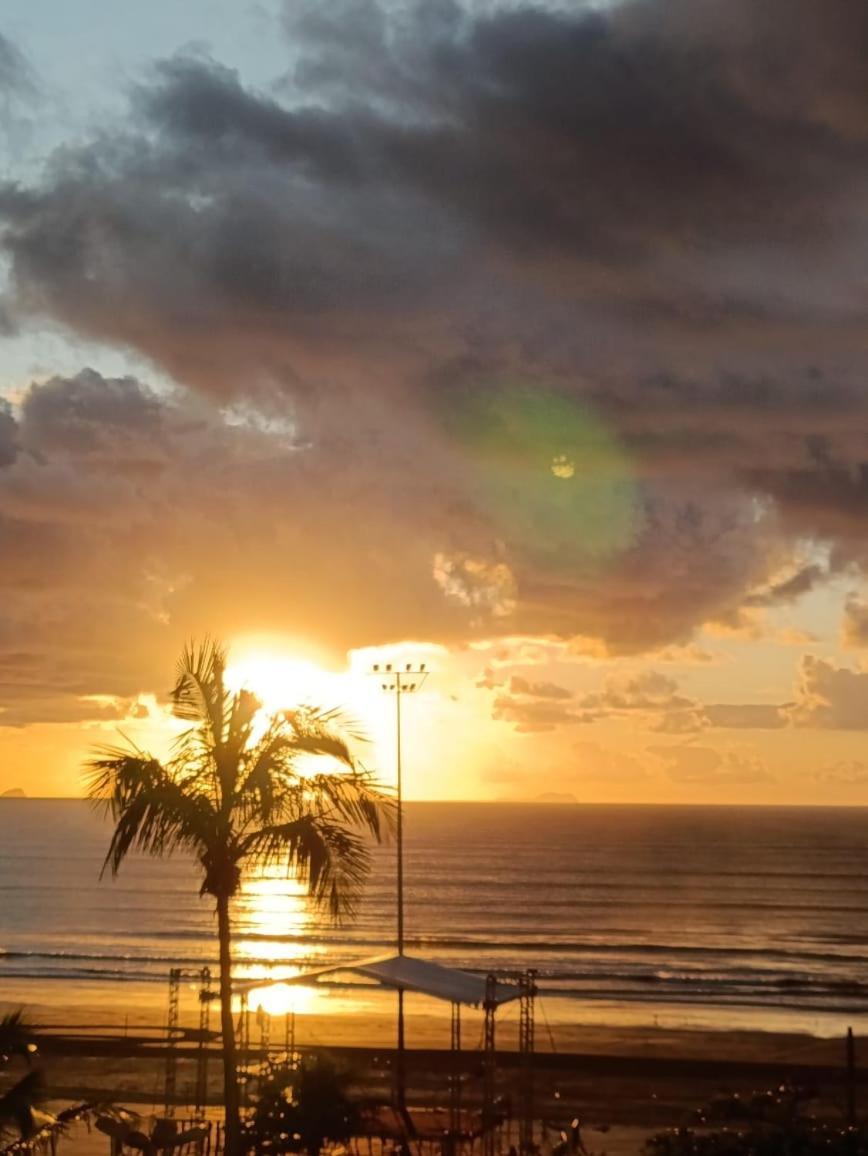 Apto Em Frente Ao Mar - Predio Redondo Peruíbe Exteriör bild